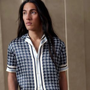 Banana Republic Silk Resort Shirt. L